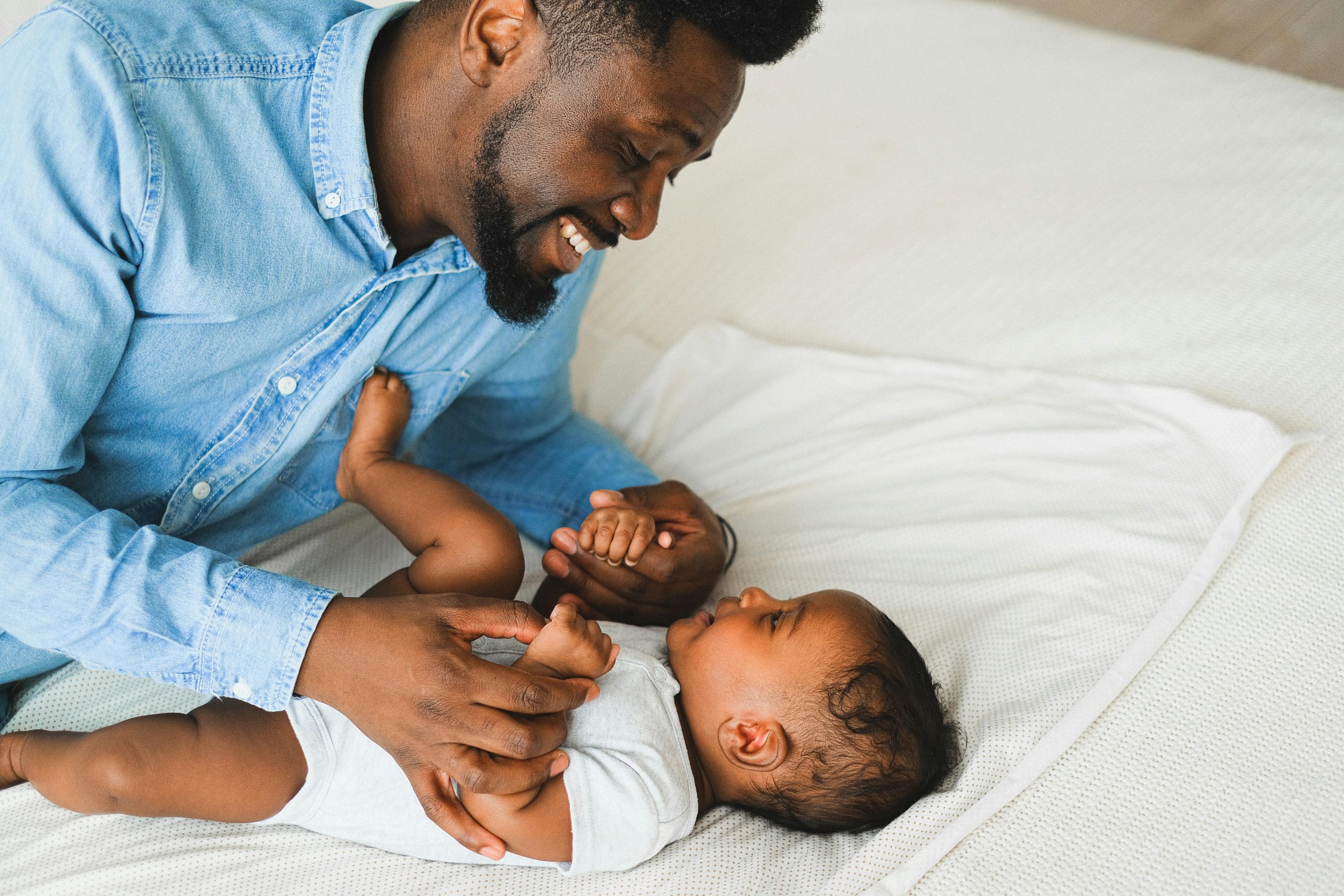 Discover 6 essential ways new dads can support mum, bond with baby, and thrive in fatherhood with #PresentDads.